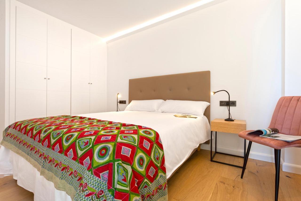 Malagueta Luz By Renthas Apartment Malaga Exterior photo